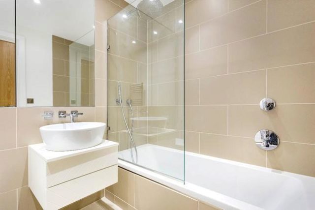  Image of 1 bedroom Flat to rent in Holland Park Avenue London W11 at Holland Park Avenue, London W11