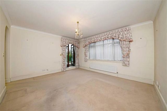  Image of 2 bedroom Flat for sale in High Road Bushey Heath Bushey WD23 at High Road, Bushey, Herts WD23