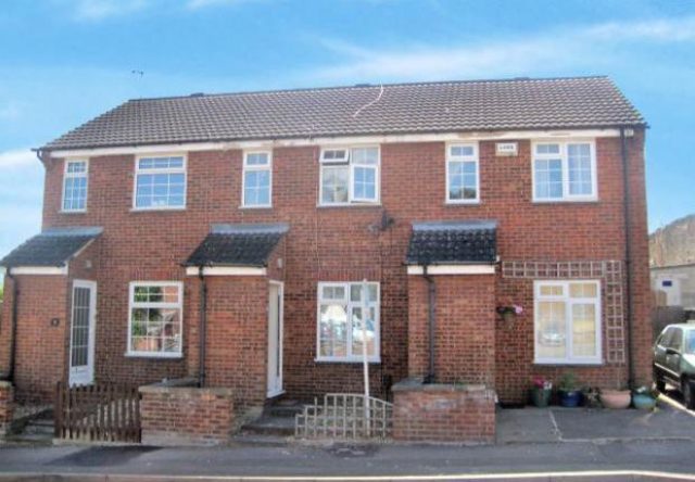  Image of 2 bedroom Terraced house to rent in Park Road Irthlingborough Wellingborough NN9 at Park Road, Irthlingborough NN9