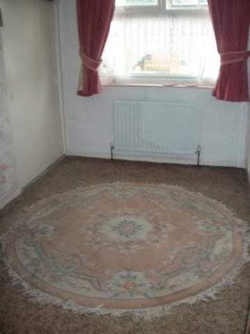  Image of 3 bedroom Property to rent in Heath Road Chadwell Heath Romford RM6 at Heath Road, Chadwell Heath RM6
