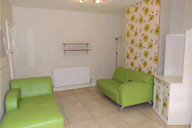  Image of 3 bedroom Terraced house to rent in Tunstall Road Addiscombe Croydon CR0 at Tunstall Road, Addiscombe, Croydon CR0