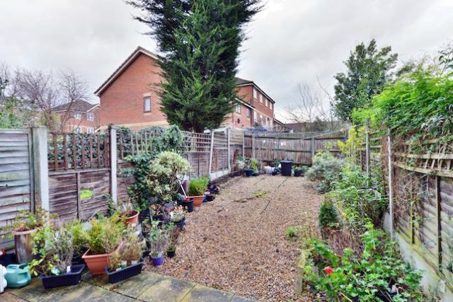  Image of 3 bedroom Town House to rent in Barnsdale Avenue London E14 at Barnsdale Avenue, London E14