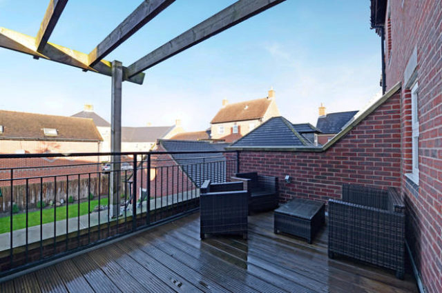  Image of 4 bedroom Semi-Detached house for sale in Stalbridge Drive Runcorn WA7 at Stalbridge Drive, Runcorn, Sandymoor WA7