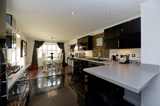  Image of 4 bedroom Semi-Detached house for sale in Stalbridge Drive Runcorn WA7 at Stalbridge Drive, Runcorn, Sandymoor WA7