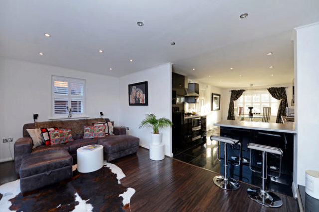  Image of 4 bedroom Semi-Detached house for sale in Stalbridge Drive Runcorn WA7 at Stalbridge Drive, Runcorn, Sandymoor WA7
