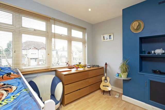  Image of 4 bedroom Semi-Detached house for sale in The Mount Coulsdon CR5 at The Mount, Coulsdon CR5