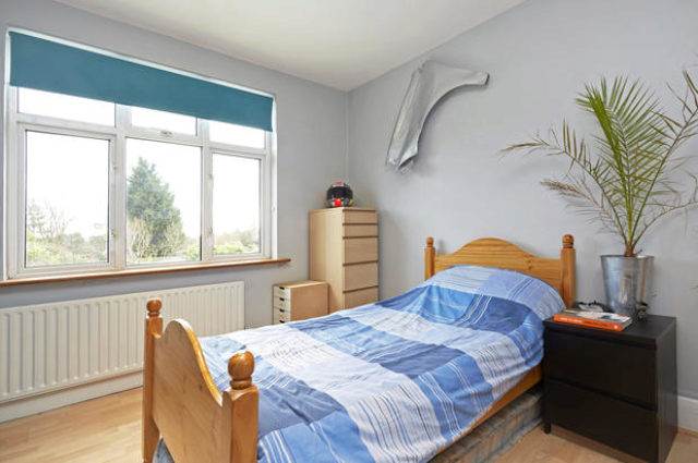  Image of 4 bedroom Semi-Detached house for sale in The Mount Coulsdon CR5 at The Mount, Coulsdon CR5