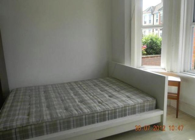  Image of 6 bedroom Property to rent in Shelbourne Road Bournemouth BH8 at Shelbourne Road, Bournemouth BH8