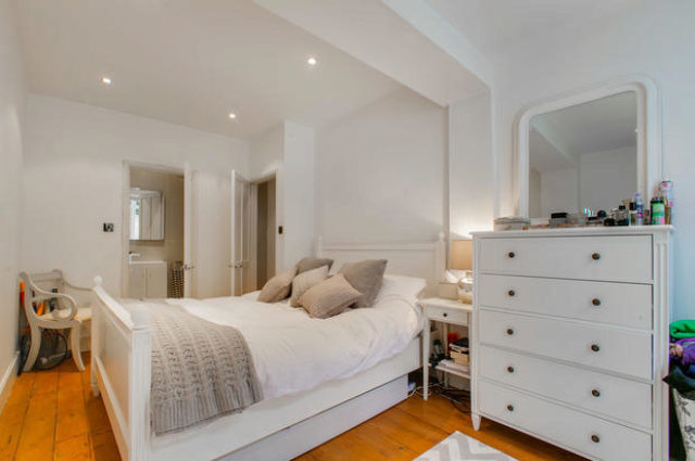  Image of 2 bedroom Flat for sale in Crookham Road London SW6 at Crookham Road, London SW6