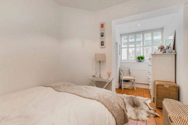  Image of 2 bedroom Flat for sale in Crookham Road London SW6 at Crookham Road, London SW6