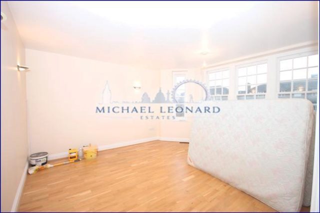  Image of 2 bedroom Flat to rent in Bracknell Gardens London NW3 at Fff Back, Bracknell Gardens, Hampstead NW3