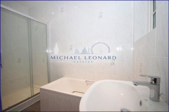  Image of 2 bedroom Flat to rent in Bracknell Gardens London NW3 at Fff Back, Bracknell Gardens, Hampstead NW3