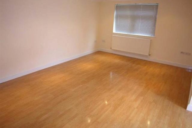  Image of 2 bedroom Flat to rent in Swinton Hall Road Swinton Manchester M27 at Swinton Hall Road, Swinton, Manchester M27