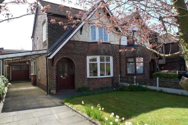  Image of 3 bedroom Semi-Detached house to rent in Newearth Road Walkden Manchester M28 at Newearth Road, Worsley, Manchester M28