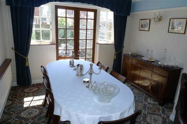  Image of 3 bedroom Semi-Detached house to rent in Newearth Road Walkden Manchester M28 at Newearth Road, Worsley, Manchester M28