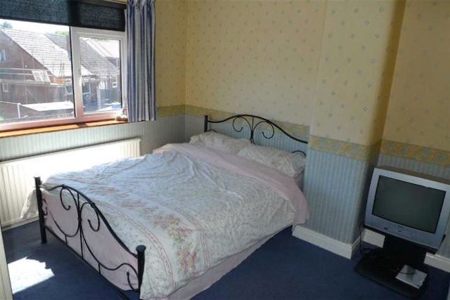  Image of 3 bedroom Semi-Detached house to rent in Newearth Road Walkden Manchester M28 at Newearth Road, Worsley, Manchester M28
