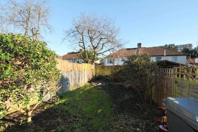  Image of 3 bedroom Terraced house to rent in Landseer Road Enfield EN1 at Landseer Road, Enfield, London EN1