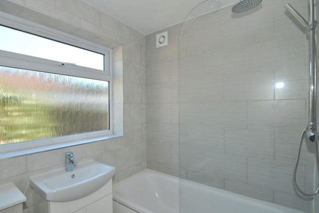  Image of 3 bedroom Terraced house to rent in Landseer Road Enfield EN1 at Landseer Road, Enfield, London EN1