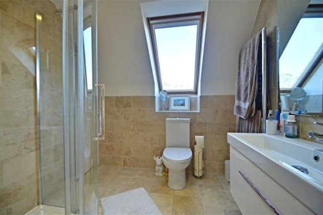  Image of 4 bedroom Semi-Detached house for sale in Kingsway Petts Wood Orpington BR5 at Kingsway, Petts Wood, Orpington BR5