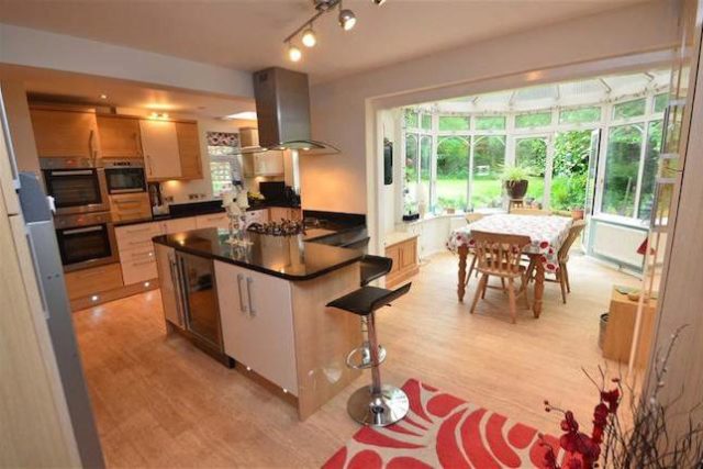  Image of 4 bedroom Semi-Detached house to rent in Shepperton Road Petts Wood Orpington BR5 at Shepperton Road, Petts Wood, Orpington BR5