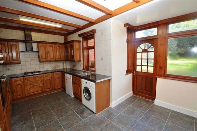  Image of 4 bedroom Semi-Detached house to rent in Somersby Gardens Ilford IG4 at Somersby Gardens, Redbridge, Essex IG4