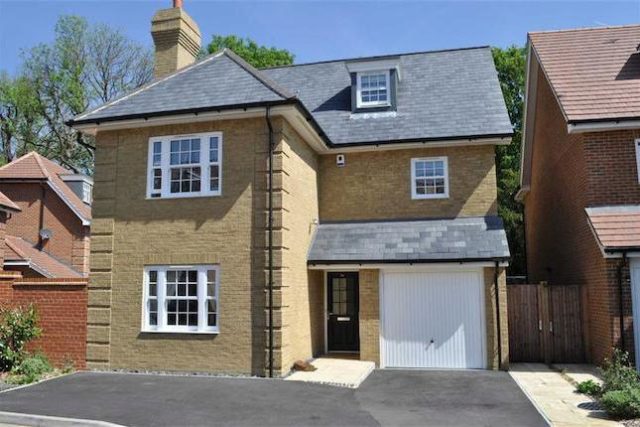  Image of 5 bedroom Detached house to rent in Century Way Beckenham BR3 at Century Way, Beckenham, Kent BR3