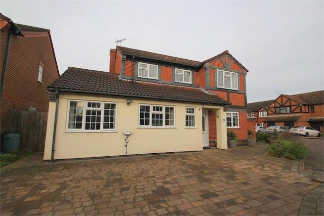  Image of 5 bedroom Detached house to rent in Earlsfield Holyport Maidenhead SL6 at Earlsfield, Holyport, Berkshire SL6