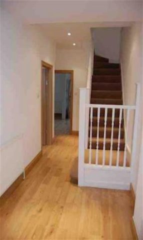  Image of 5 bedroom Property to rent in Temple Gardens London NW11 at Temple Gardens, Temple Fortune, London NW11