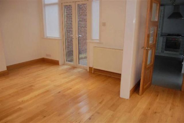  Image of 5 bedroom Property to rent in Temple Gardens London NW11 at Temple Gardens, Temple Fortune, London NW11