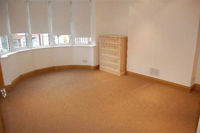 Image of 5 bedroom Property to rent in Temple Gardens London NW11 at Temple Gardens, Temple Fortune, London NW11