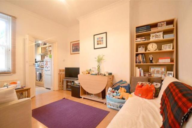  Image of 1 bedroom Flat to rent in Clyde Road Addiscombe Croydon CR0 at Clyde Road, Addiscombe, Croydon CR0