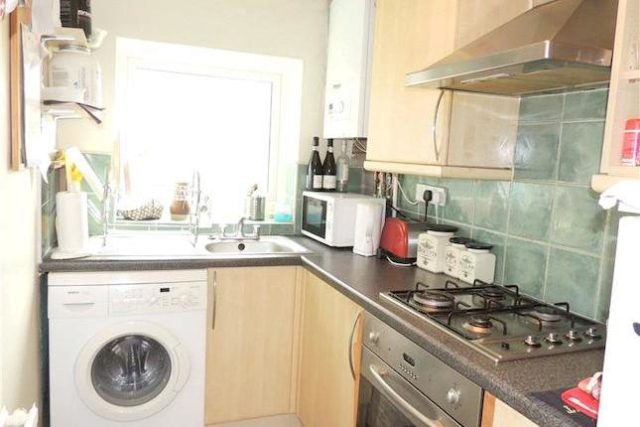  Image of 1 bedroom Flat to rent in Clyde Road Addiscombe Croydon CR0 at Clyde Road, Addiscombe, Croydon CR0