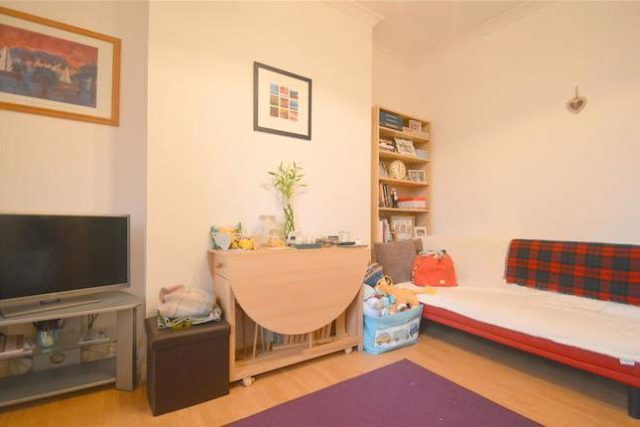  Image of 1 bedroom Flat to rent in Clyde Road Addiscombe Croydon CR0 at Clyde Road, Addiscombe, Croydon CR0
