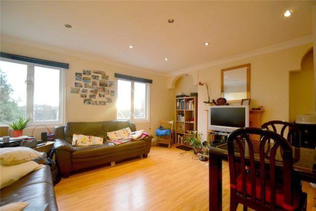  Image of 2 bedroom Flat to rent in St. James