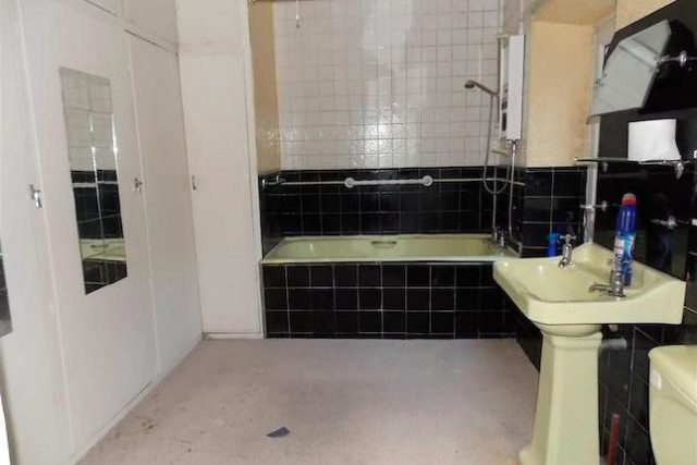 Image of 3 bedroom Terraced house for sale in Berw Road Pontypridd CF37 at Berw Road, Pontypridd CF37