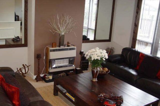  Image of 4 bedroom Town House to rent in Nightingale Way London E6 at Nightingale Way, London E6
