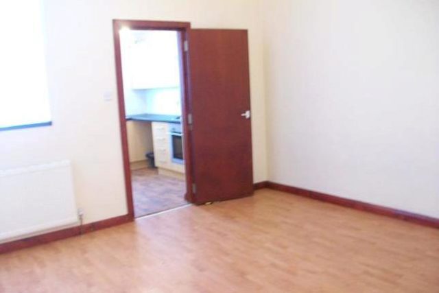  Image of 1 bedroom Flat to rent in Westminster Road Kirkdale Liverpool L4 at Westminster Road, Kirkdale, Liverpool L4