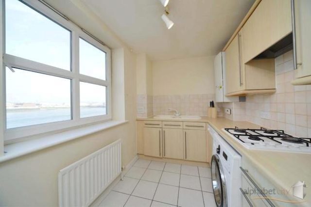  Image of 2 bedroom Flat for sale in Millennium Drive London E14 at Millennium Drive, London E14