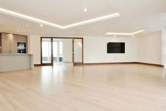  Image of 3 bedroom Flat for sale in Juniper Drive London SW18 at The Quarter Penthouses, Battersea Reach, London SW18