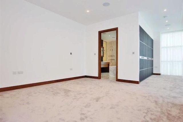  Image of 3 bedroom Flat for sale in Juniper Drive London SW18 at The Quarter Penthouses, Battersea Reach, London SW18