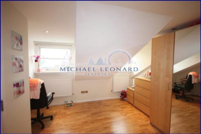  Image of 3 bedroom Flat to rent in Portnall Road London W9 at Portnall Rd, Queens Park W9