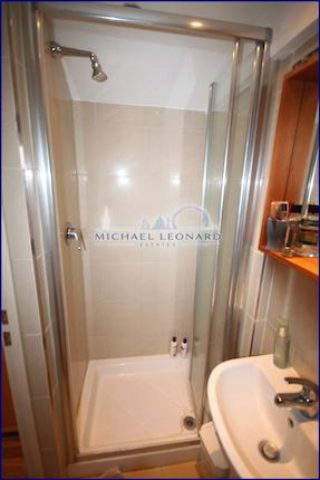  Image of 3 bedroom Flat to rent in Portnall Road London W9 at Portnall Rd, Queens Park W9