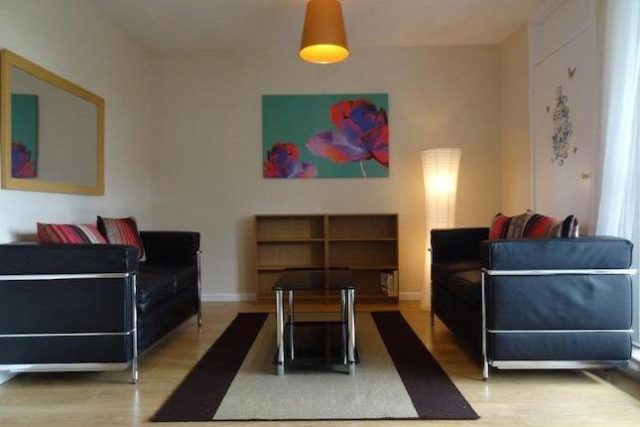  Image of 3 bedroom Flat to rent in Kildare Walk London E14 at Kildare Walk, Docklands E14