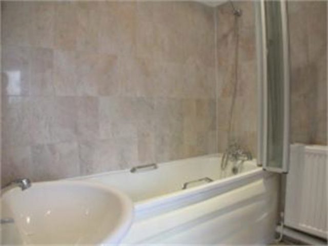  Image of 3 bedroom Maisonette to rent in Goldhurst Terrace London NW6 at Goldhurst Terrace, South Hampstead NW6