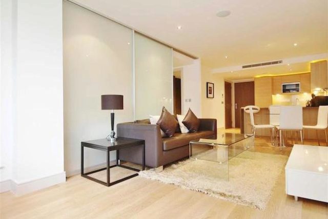  Image of 1 bedroom Flat for sale in Townmead Road London SW6 at Octavia House, Imperial Wharf, Fulham, London SW6