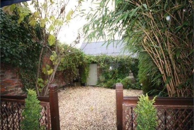  Image of 2 bedroom Cottage for sale in High Street Iver SL0 at High Street, Iver, Buckinghamshire SL0
