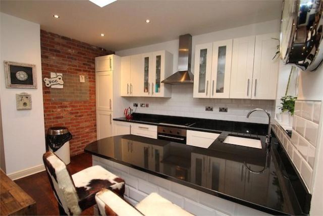  Image of 2 bedroom Cottage for sale in High Street Iver SL0 at High Street, Iver, Buckinghamshire SL0