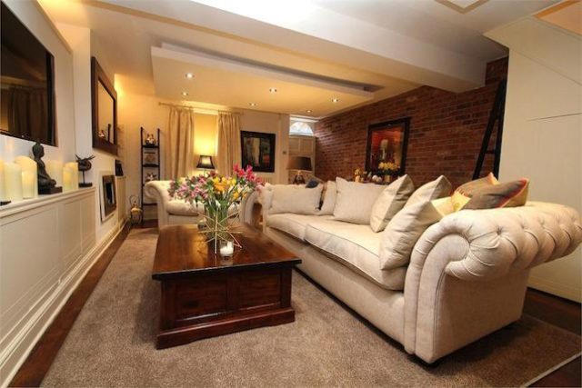  Image of 2 bedroom Cottage for sale in High Street Iver SL0 at High Street, Iver, Buckinghamshire SL0