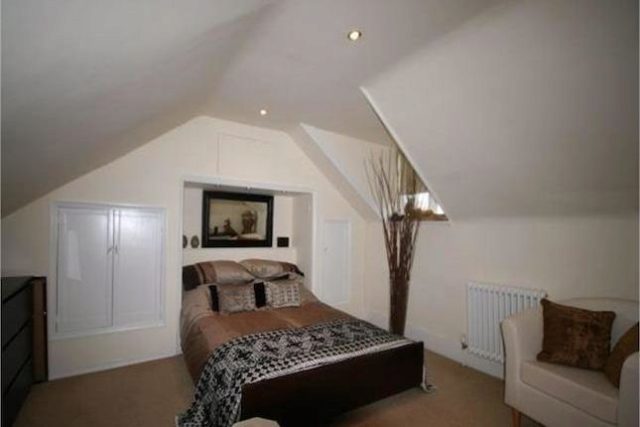  Image of 2 bedroom Cottage for sale in High Street Iver SL0 at High Street, Iver, Buckinghamshire SL0