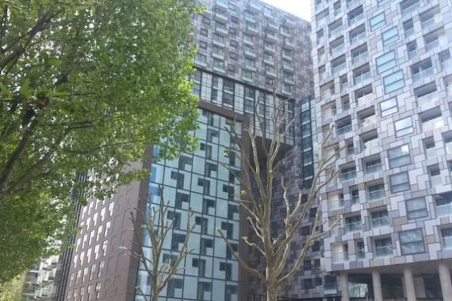  Image of 2 bedroom Flat for sale in Indescon Square London E14 at Greenwich Tower, Lincoln Plaza, Canary Wharf, London E14